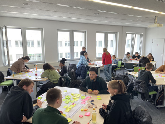 Gruppenarbeit beim JID
