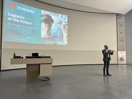 Gastvortrag im Audimax mit Studierenden
