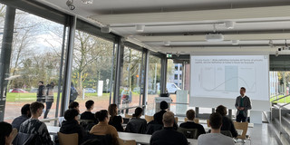 Studierende in der Vorlesung bei einem Gastvortrag