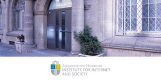 Bilder der Institutstür mit dem Logo darunter