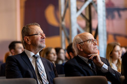 Foto der in der Bildunterschrift genannten Personen