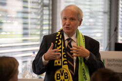 Prof. Shaker A. Zahra mit BVB/TU Dortmund Schal. 