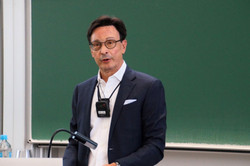 Guest speaker Dr. Bernhard Günther
