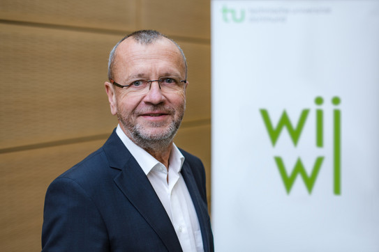 Foto Prof. Dr. Hartmut H. Holzmüller