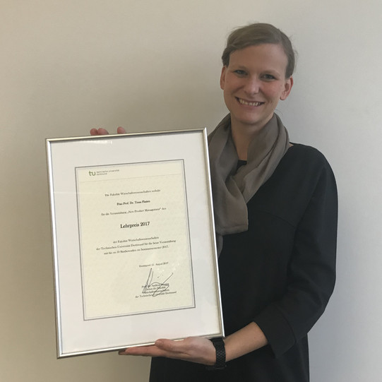 Prof. Dr. Tessa Flatten erhält die Lehrinnovationsauszeichnung