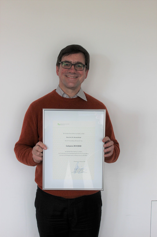 Verleihung des Fakultätspreises an Prof. Dr. Bernhard Kreße