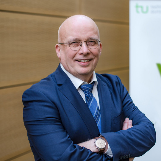 Photo Prof. Dr. Andreas Liening Photo Prof. Dr. Andreas Liening