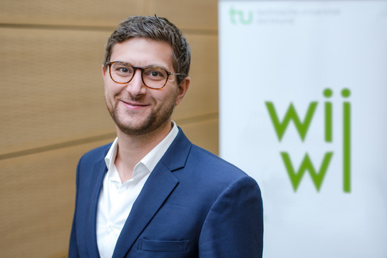 Foto Prof. Dr. Manuel Wiesche Foto Prof. Dr. Manuel Wiesche