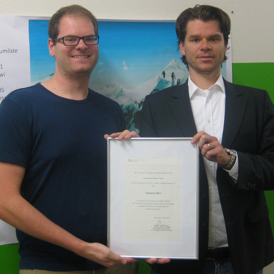 Foto Verleihung Lehrpreis 2015 an Prof. Dr. Peter N. Posch Foto Verleihung Lehrpreis 2015 an Prof. Dr. Peter N. Posch