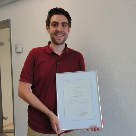 Foto Verleihung Lehrpreis 2013/2014 an JProf. Dr. Gregor