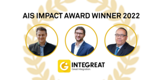 Pictures of Prof. Manuel Wiesche (TU Dortmund University), Assistant Professor Maximilian Schreieck (University of Innsbruck) and Professor Helmut Krcmar (Professor Emeritus of TU Munich) in front of golden laurel wreath. AIS Impact Winner 2022 for Project Integreat.