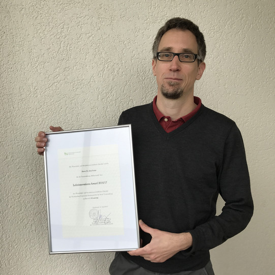 Dr. Jörg Franke erhält die Lehrinnovationsauszeichnung
