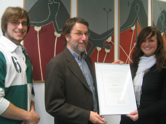 Photo Presentation of the Teaching Award 2009 to Prof. Dr. Wolfgang Leininger