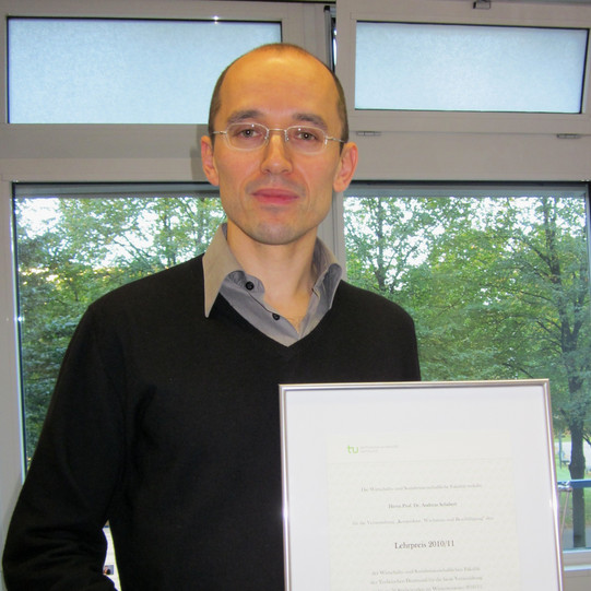Foto Verleihung Lehrpreis 2010/2011 an Prof. Dr. Andreas Schabert