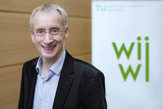 Photo Prof. Dr. Andreas Hoffjan Photo Prof. Dr. Andreas Hoffjan